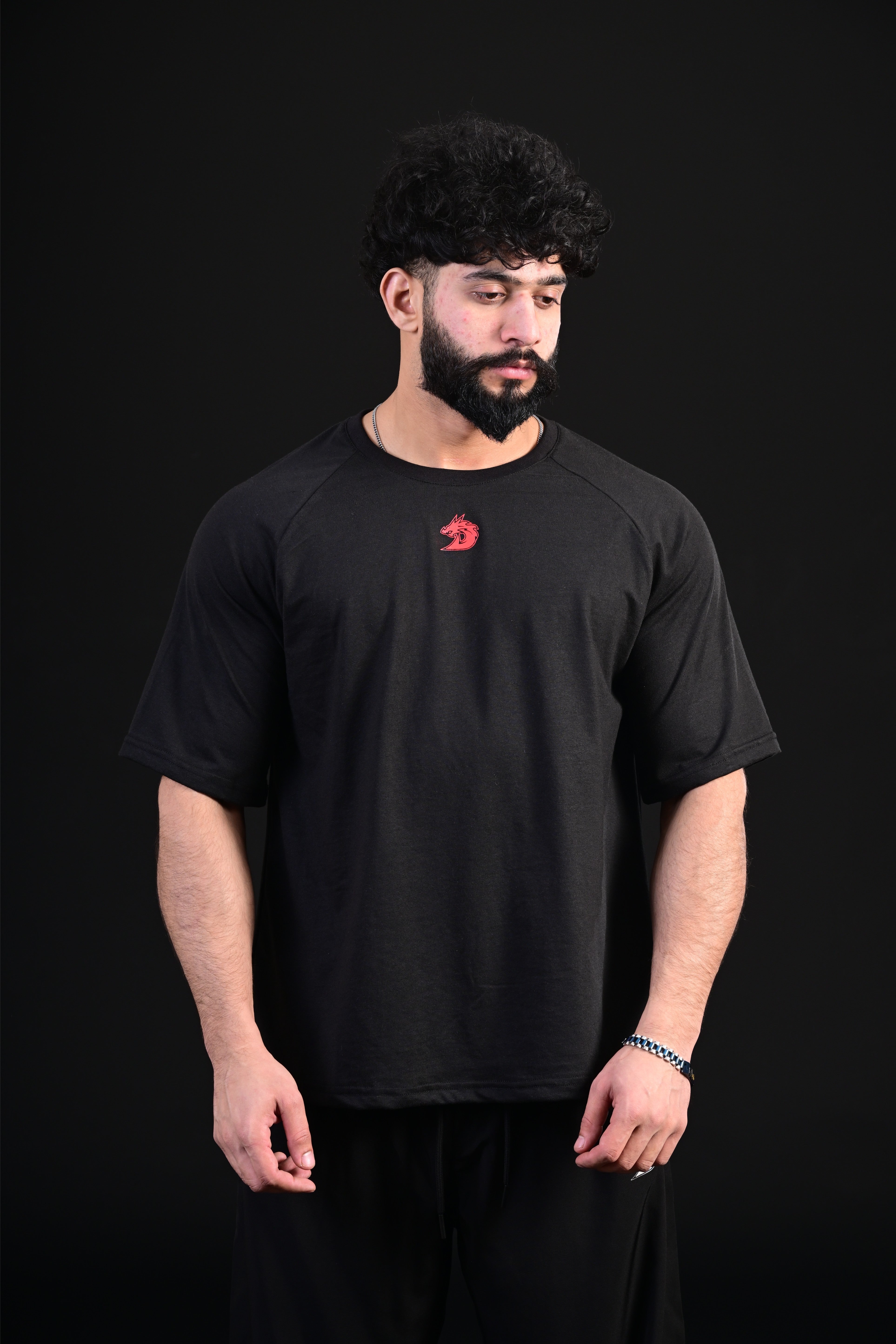 Urban black oversized tee skull graphic modern fashion