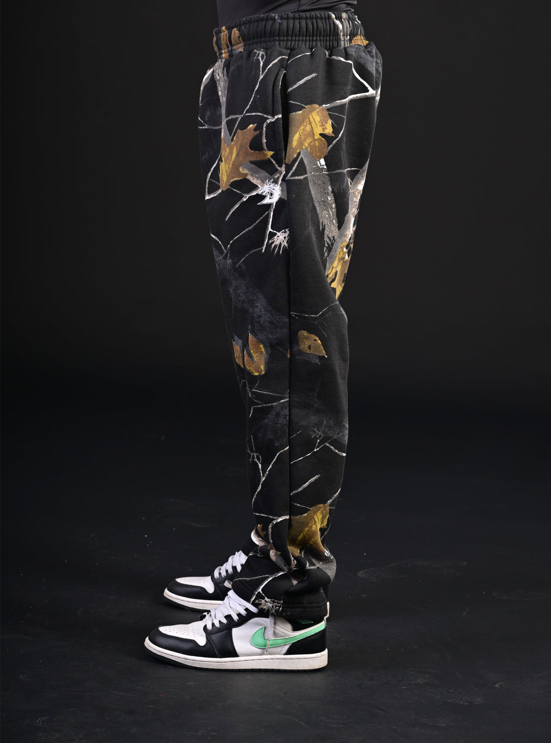 Dark color casual joggers men Pakistan